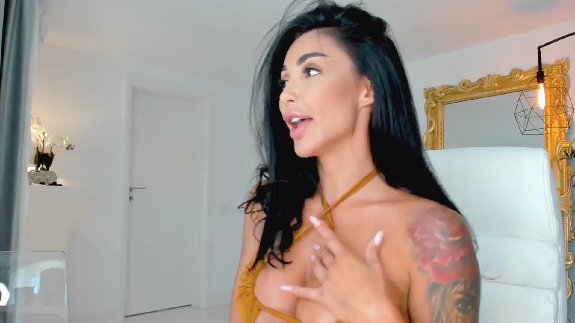 Gallery image thumbnail from Helen_Goddess's myfreecams stream on, 07/29/2024, 13:47 image 7 of 20