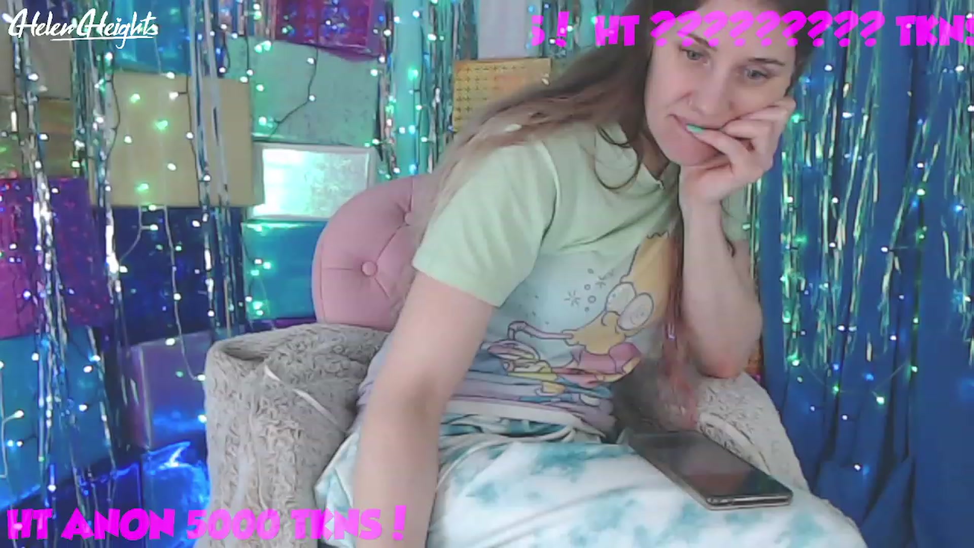 Gallery image thumbnail from Helen_Heights's myfreecams stream on, 12/07/2022, 01:05 image 18 of 20