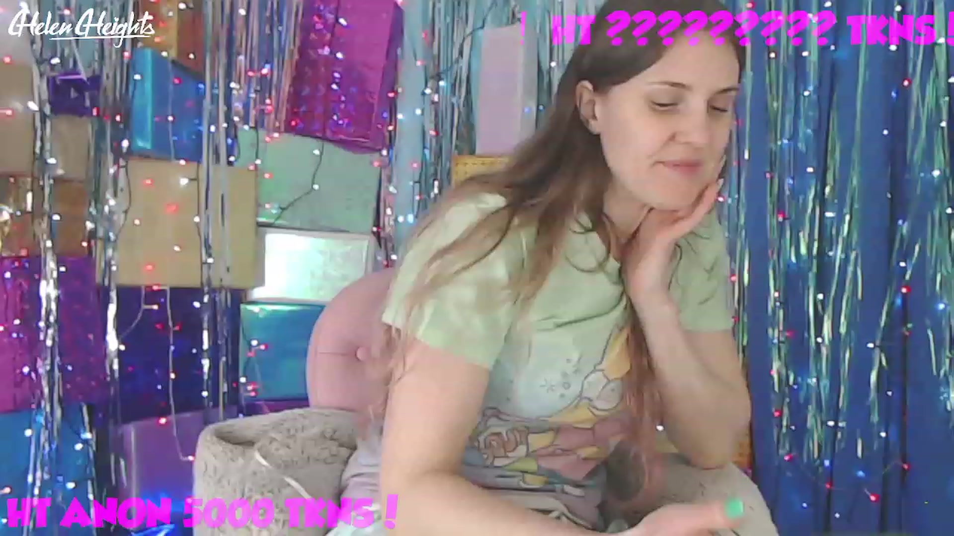 Gallery image thumbnail from Helen_Heights's myfreecams stream on, 12/07/2022, 01:05 image 19 of 20