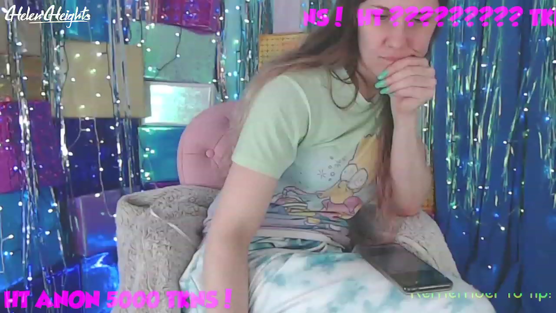 Gallery image thumbnail from Helen_Heights's myfreecams stream on, 12/07/2022, 01:05 image 17 of 20