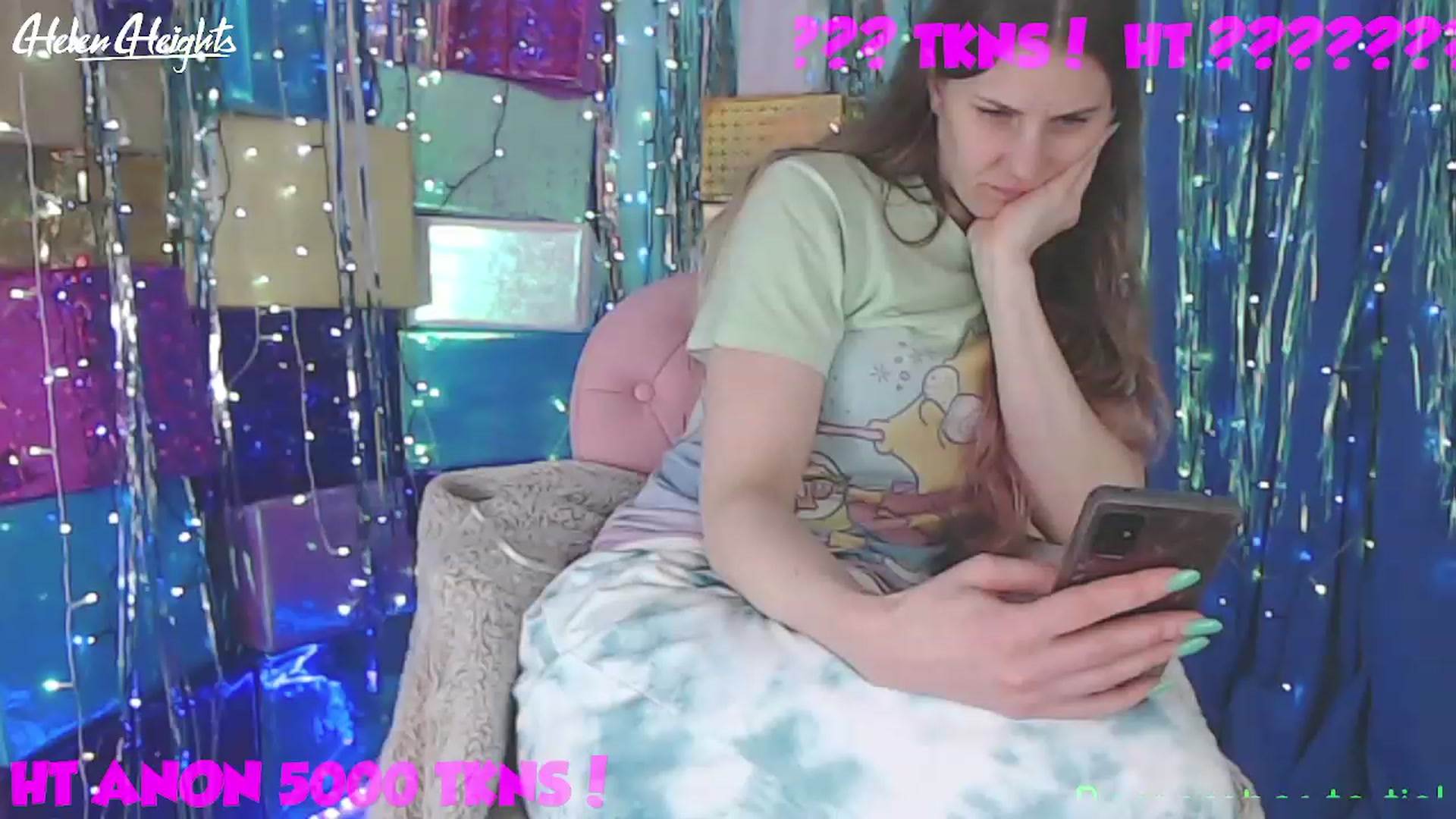 Gallery image thumbnail from Helen_Heights's myfreecams stream on, 12/07/2022, 01:05 image 13 of 20