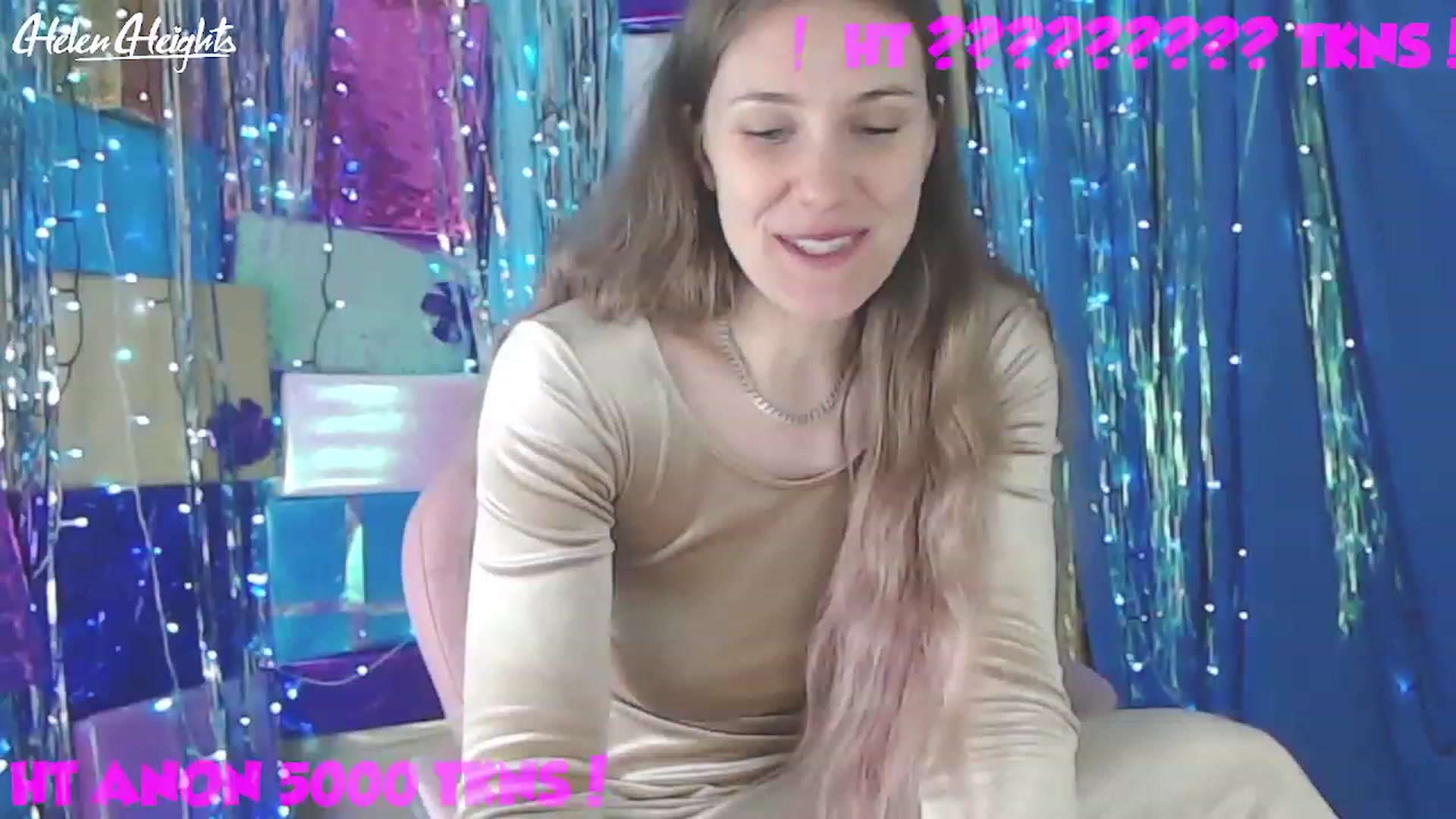 Gallery image thumbnail from Helen_Heights's myfreecams stream on, 12/09/2022, 03:01 image 7 of 20
