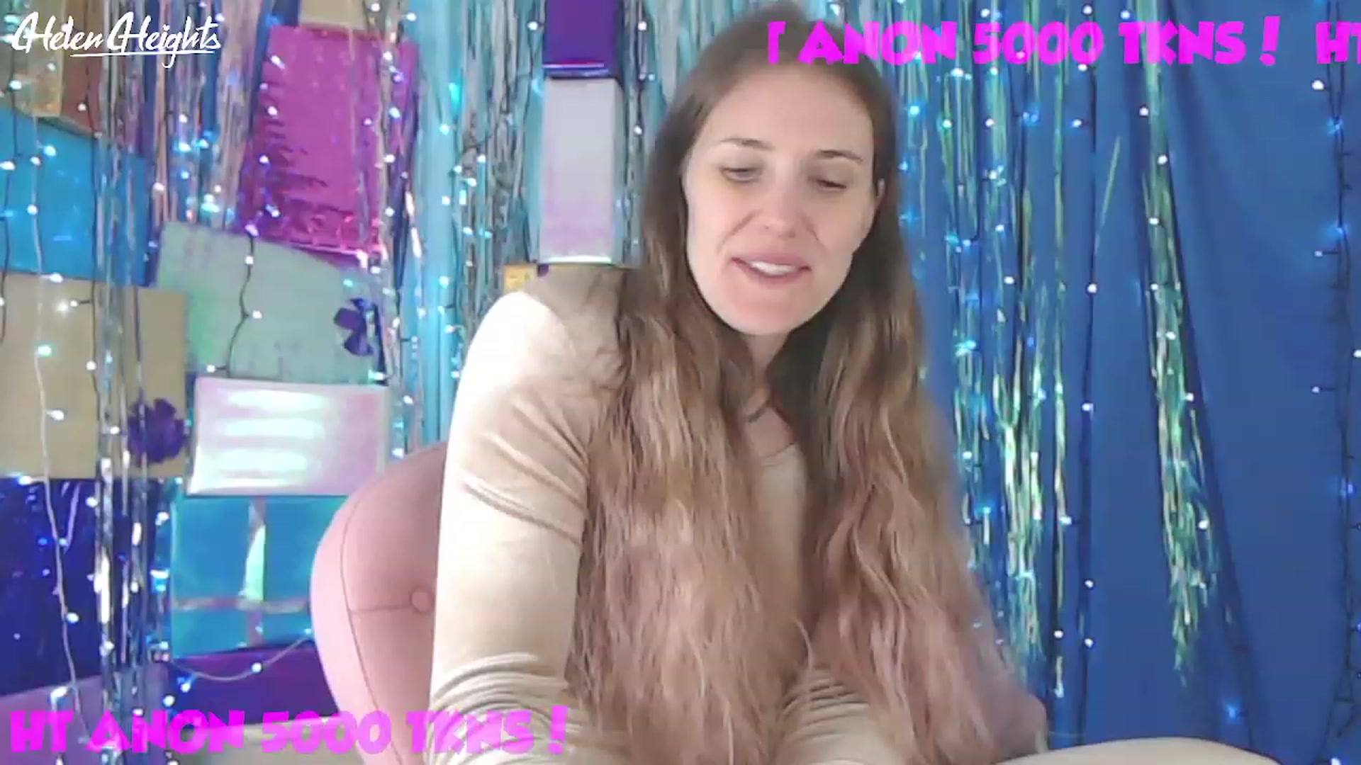 Gallery image thumbnail from Helen_Heights's myfreecams stream on, 12/09/2022, 03:20 image 7 of 20