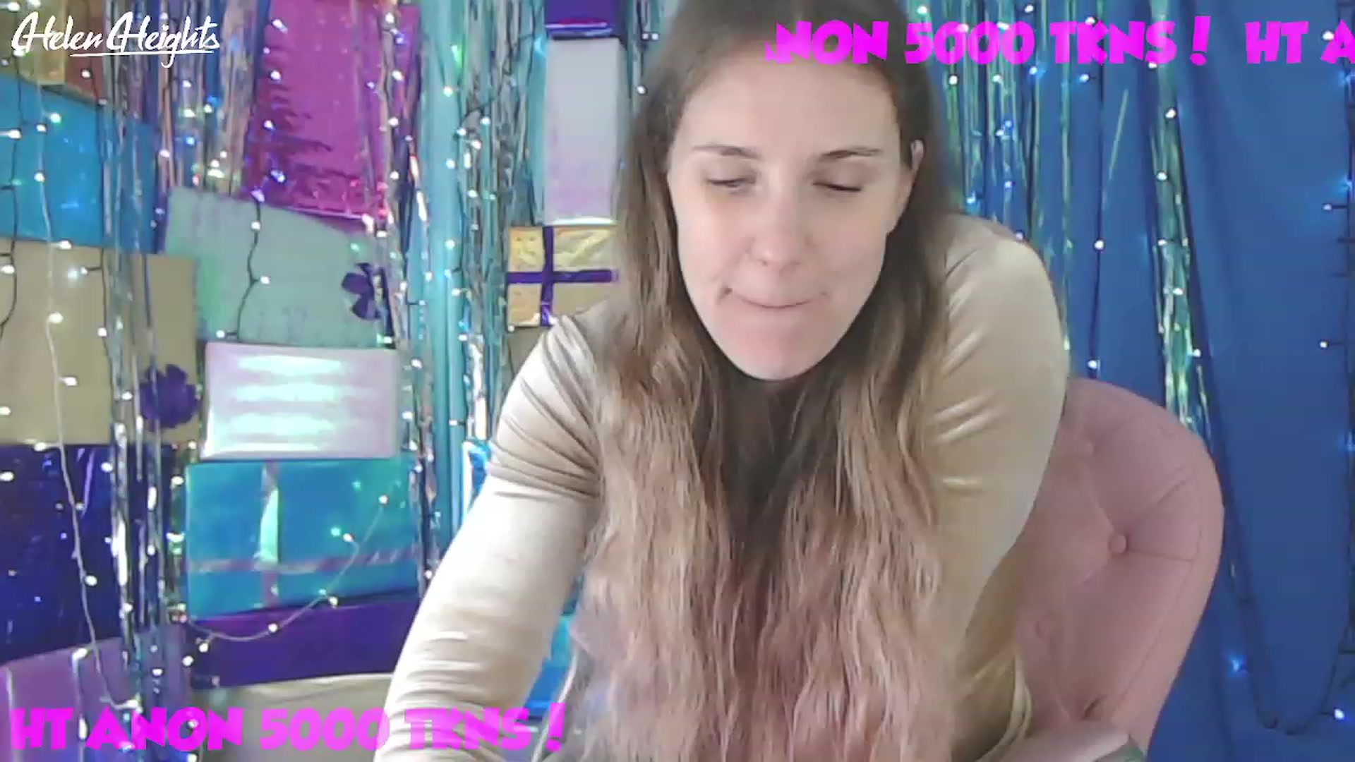 Gallery image thumbnail from Helen_Heights's myfreecams stream on, 12/09/2022, 03:20 image 19 of 20