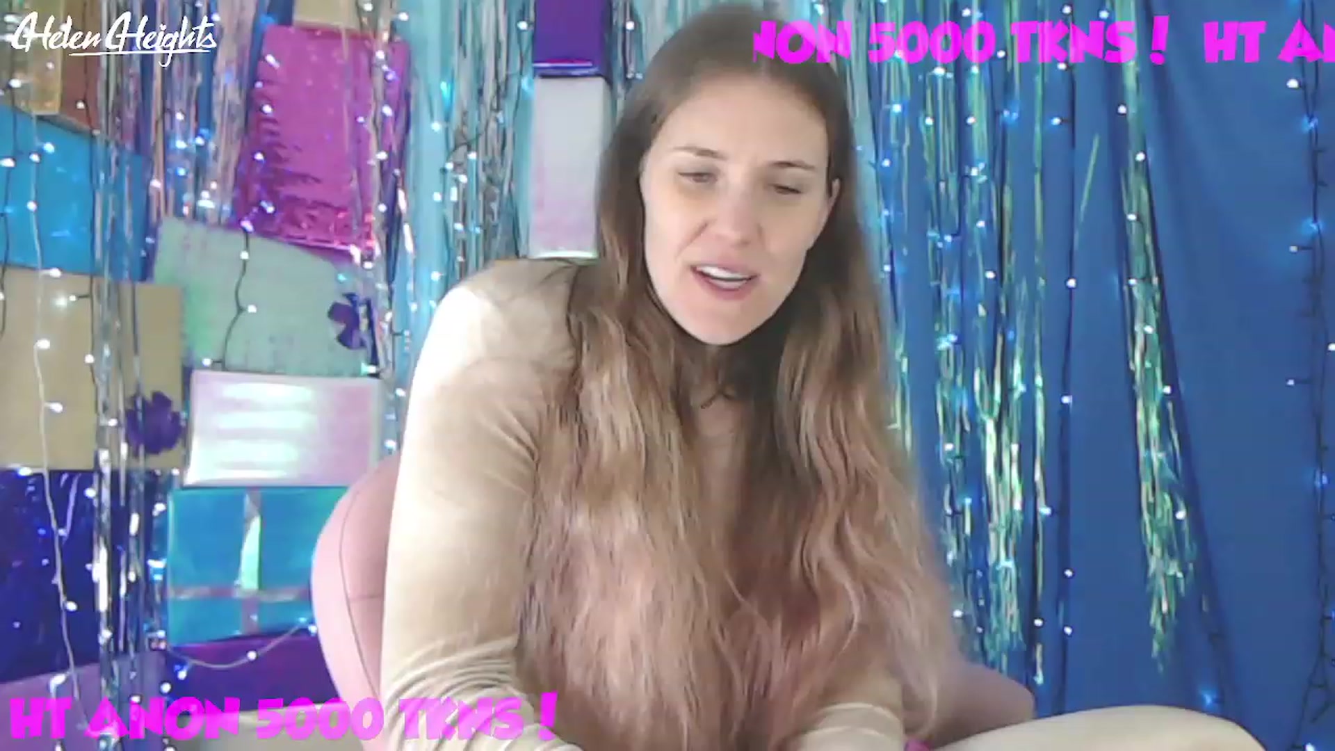 Gallery image thumbnail from Helen_Heights's myfreecams stream on, 12/09/2022, 03:20 image 5 of 20