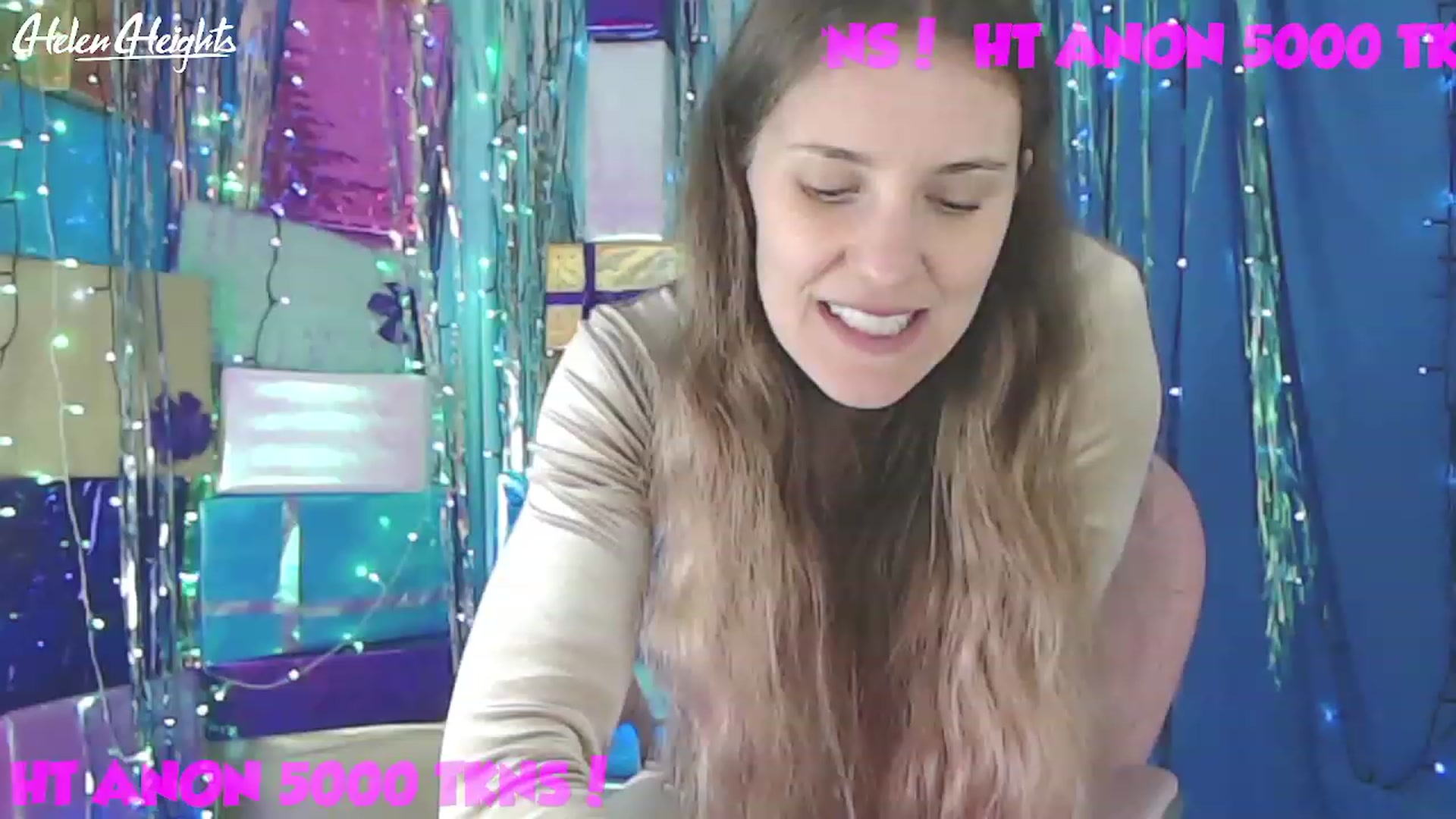 Gallery image thumbnail from Helen_Heights's myfreecams stream on, 12/09/2022, 03:20 image 18 of 20