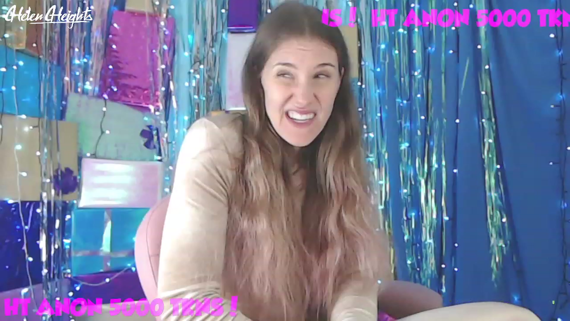 Gallery image thumbnail from Helen_Heights's myfreecams stream on, 12/09/2022, 03:20 image 4 of 20