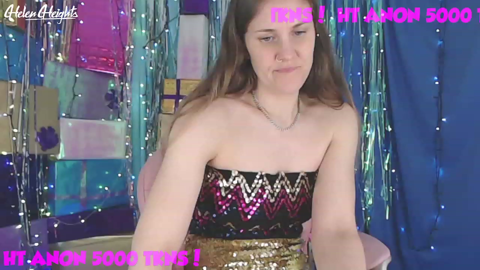 Gallery image thumbnail from Helen_Heights's myfreecams stream on, 12/21/2022, 02:36 image 3 of 20