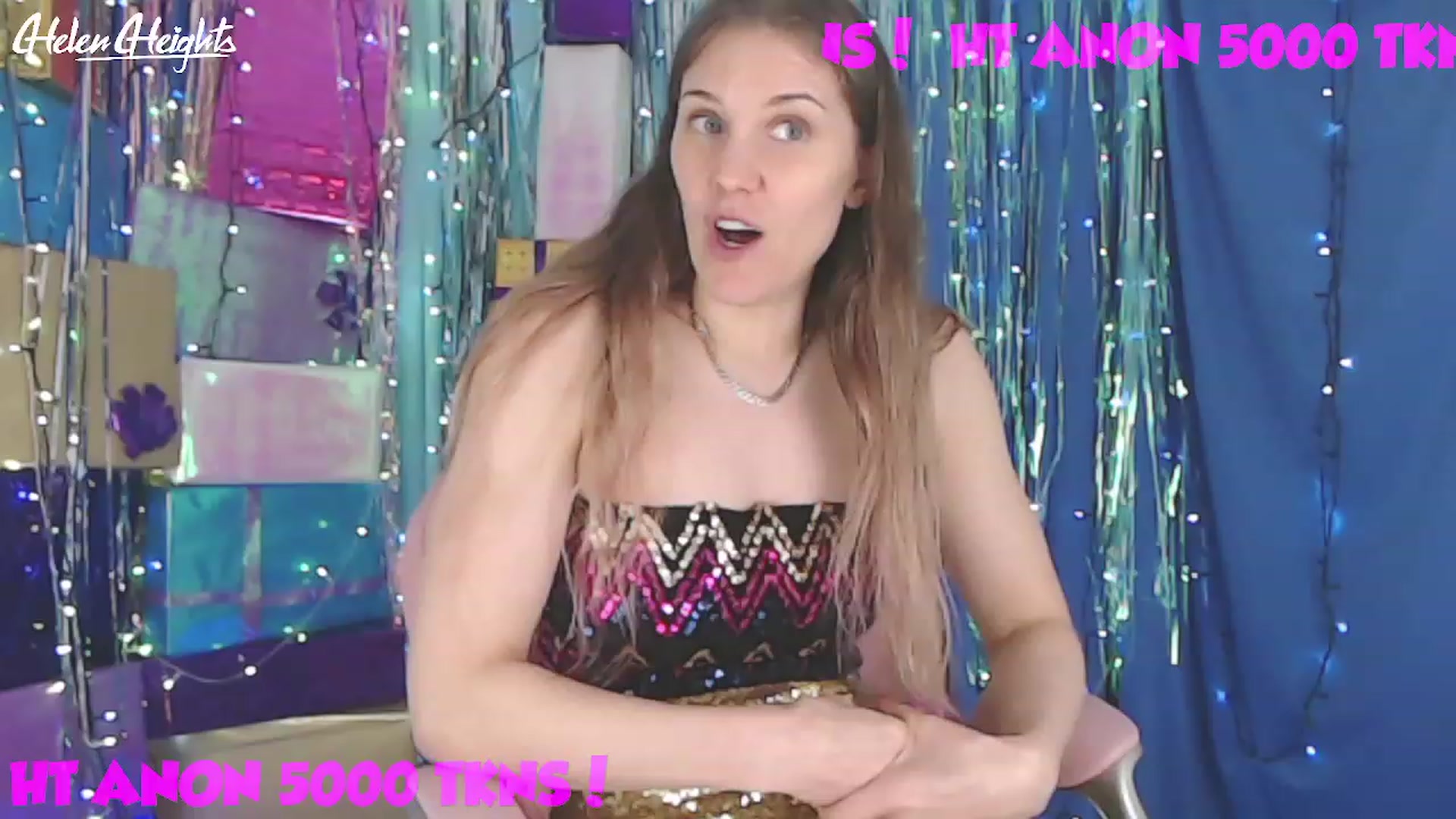 Gallery image thumbnail from Helen_Heights's myfreecams stream on, 12/21/2022, 02:36 image 19 of 20