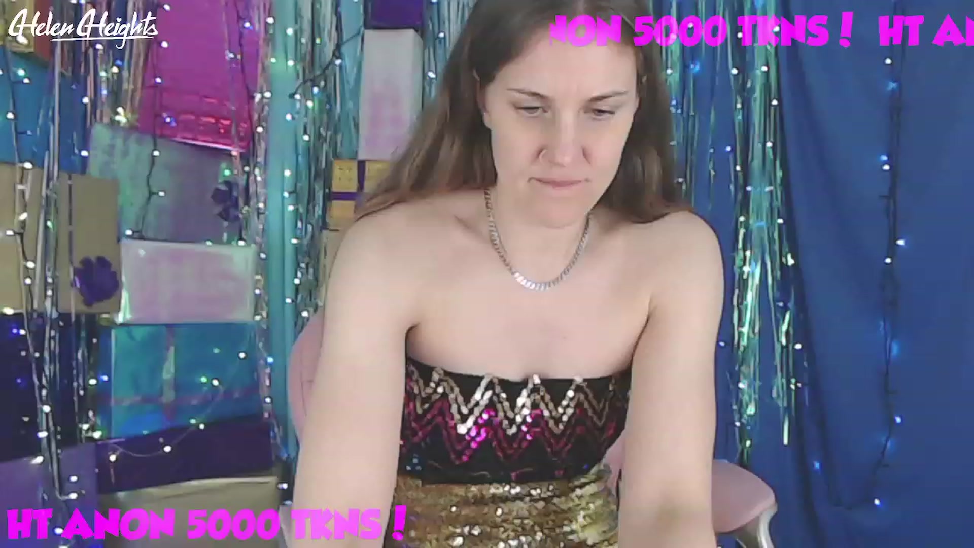 Gallery image thumbnail from Helen_Heights's myfreecams stream on, 12/21/2022, 02:36 image 9 of 20