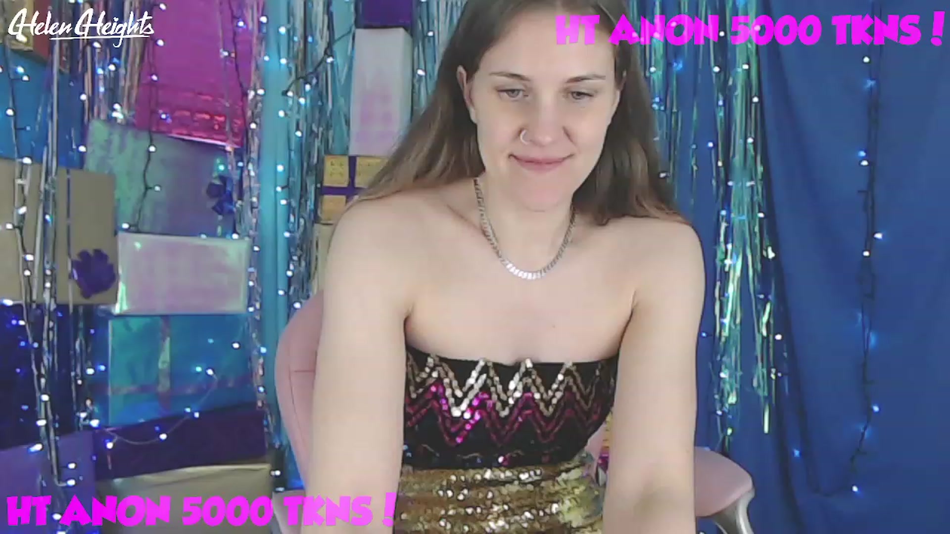 Gallery image thumbnail from Helen_Heights's myfreecams stream on, 12/21/2022, 02:36 image 6 of 20