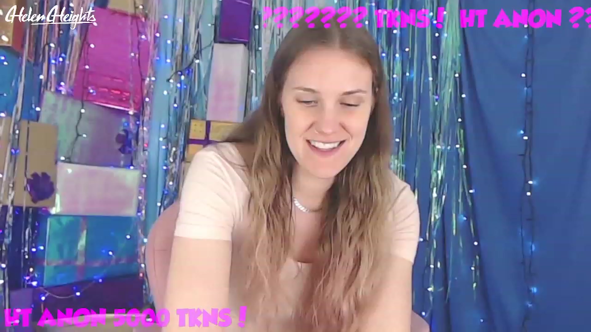 Gallery image thumbnail from Helen_Heights's myfreecams stream on, 12/22/2022, 02:37 image 10 of 20