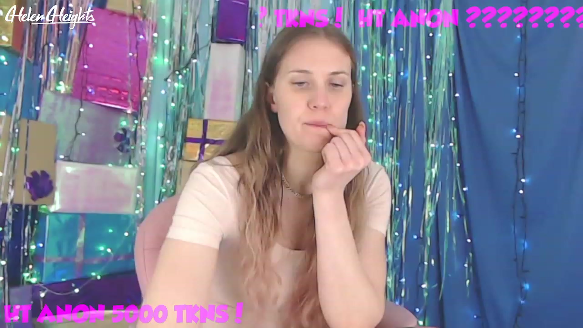 Gallery image thumbnail from Helen_Heights's myfreecams stream on, 12/22/2022, 02:37 image 9 of 20