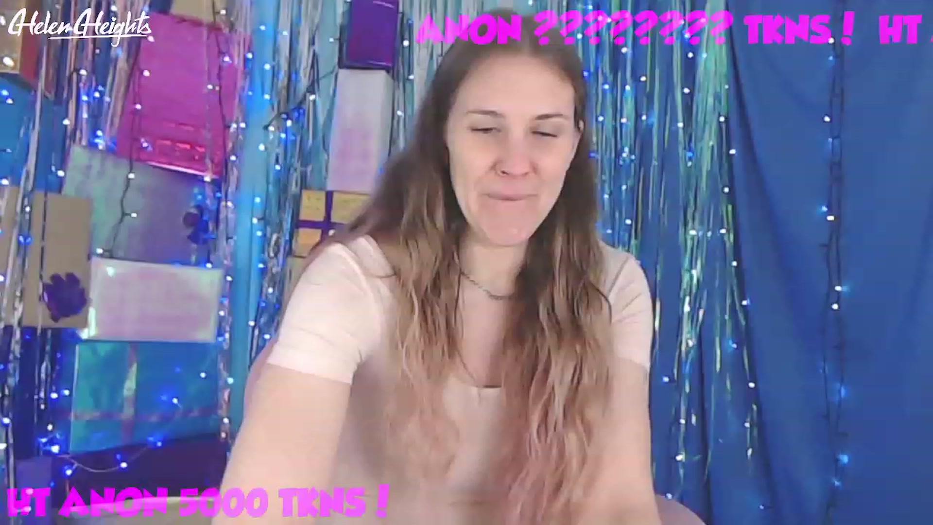 Gallery image thumbnail from Helen_Heights's myfreecams stream on, 12/22/2022, 02:37 image 11 of 20