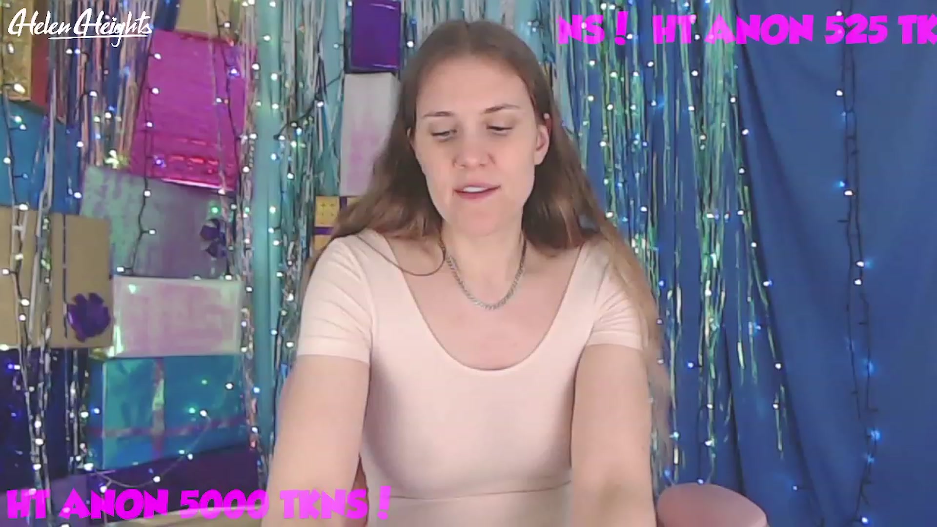 Gallery image thumbnail from Helen_Heights's myfreecams stream on, 12/22/2022, 03:31 image 18 of 20