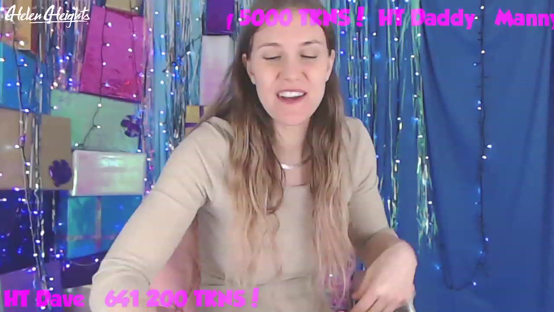 Gallery image thumbnail from Helen_Heights's myfreecams stream on, 01/07/2023, 02:10 image 6 of 20