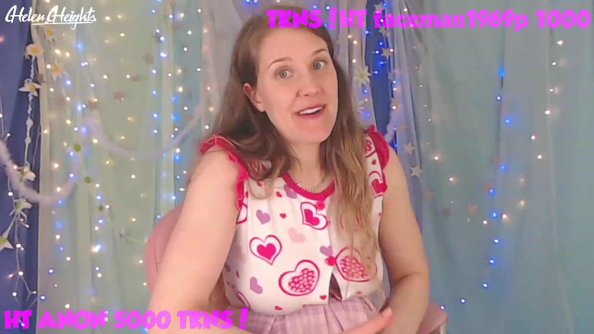 Gallery image thumbnail from Helen_Heights's myfreecams stream on, 03/17/2023, 01:39 image 18 of 20