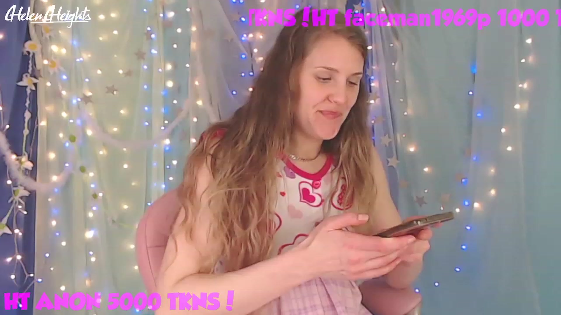 Gallery image thumbnail from Helen_Heights's myfreecams stream on, 03/17/2023, 01:39 image 15 of 20