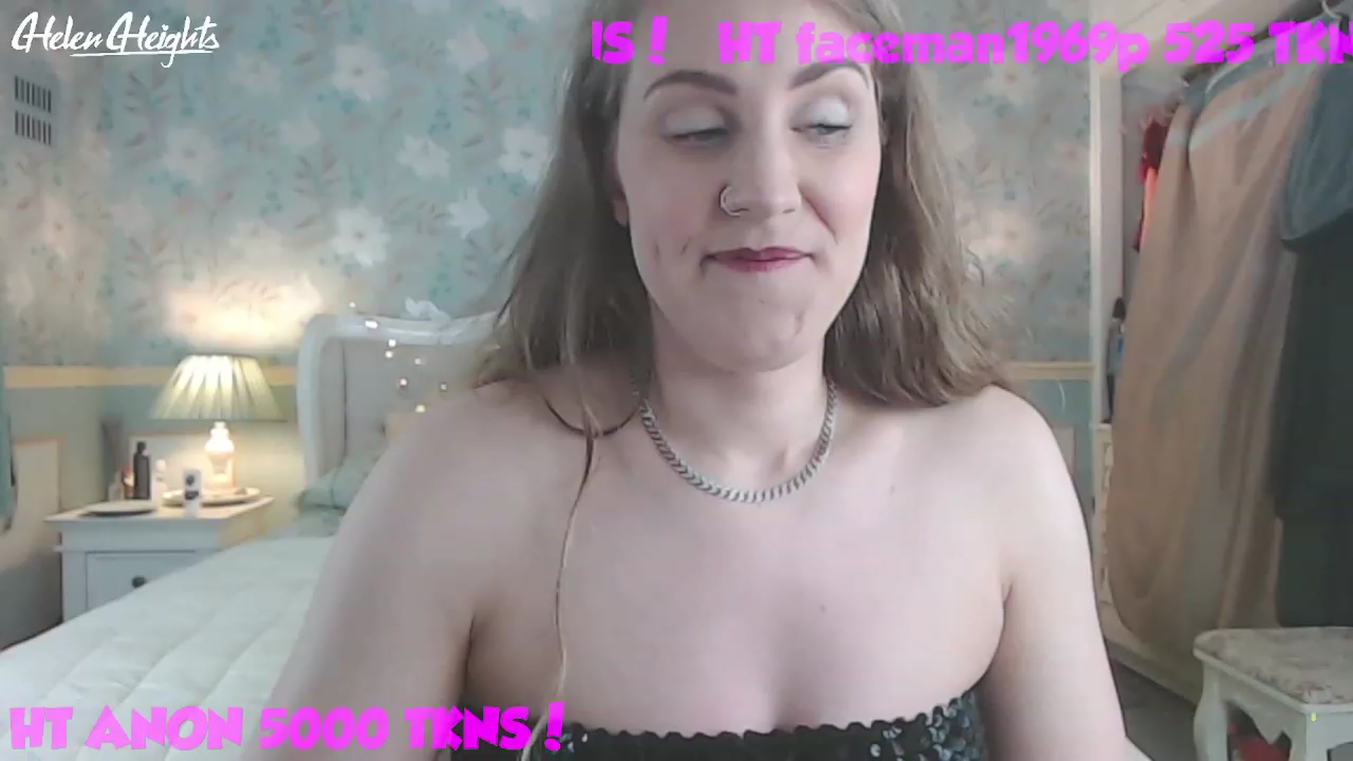 Gallery image thumbnail from Helen_Heights's myfreecams stream on, 05/11/2023, 01:53 image 14 of 20