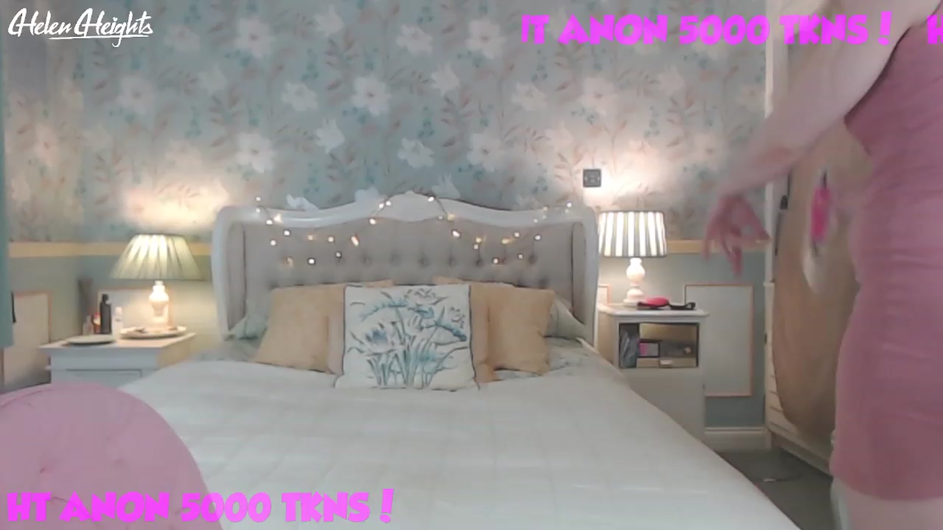 Gallery image thumbnail from Helen_Heights's myfreecams stream on, 05/12/2023, 02:50 image 9 of 20
