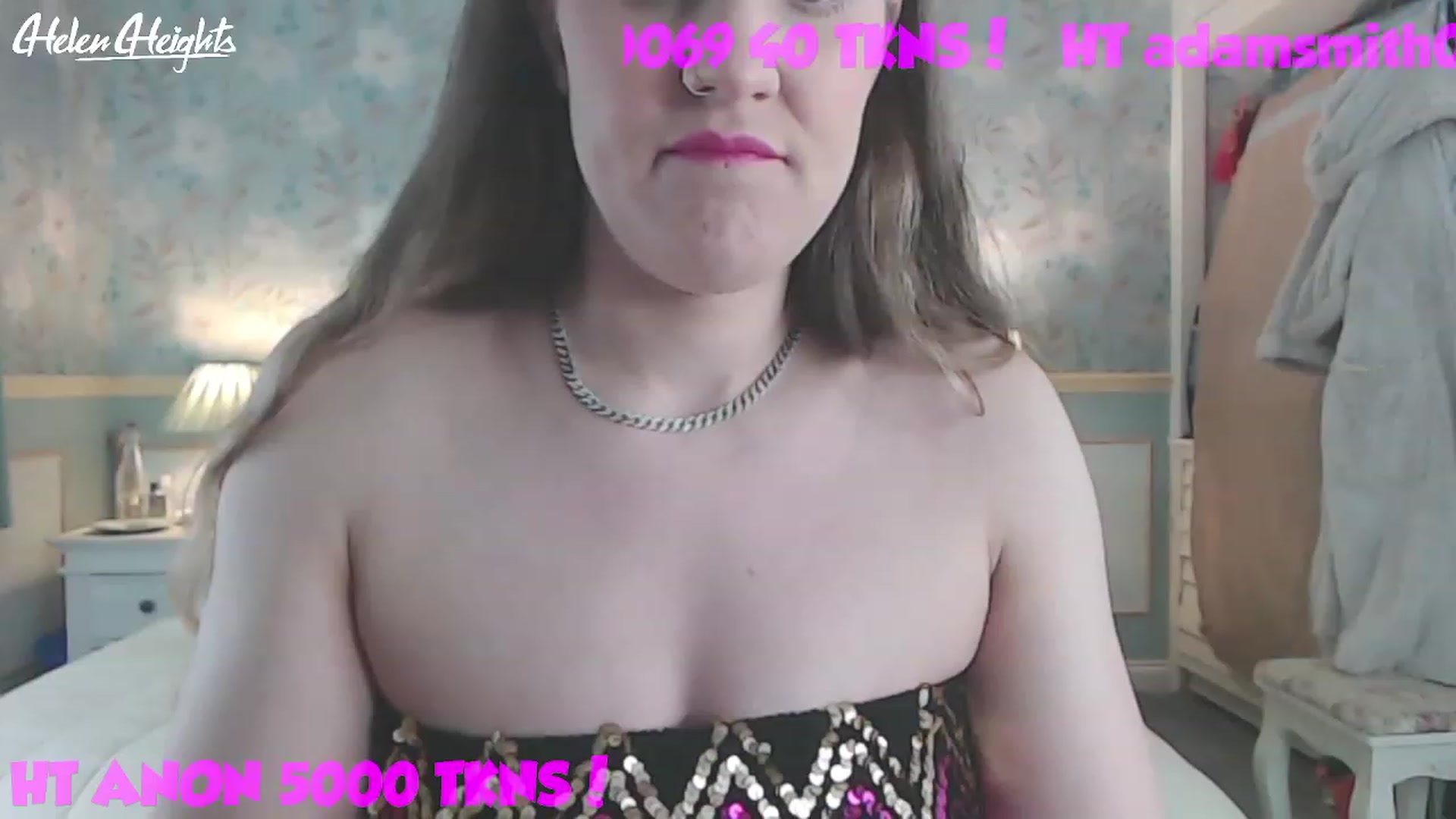 Gallery image thumbnail from Helen_Heights's myfreecams stream on, 05/18/2023, 01:12 image 8 of 20