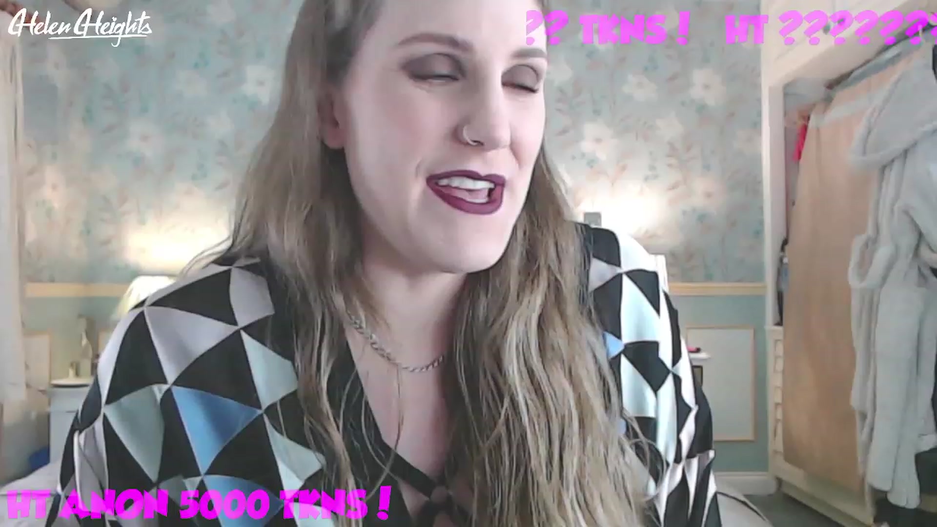 Gallery image thumbnail from Helen_Heights's myfreecams stream on, 06/01/2023, 24:01 image 2 of 20