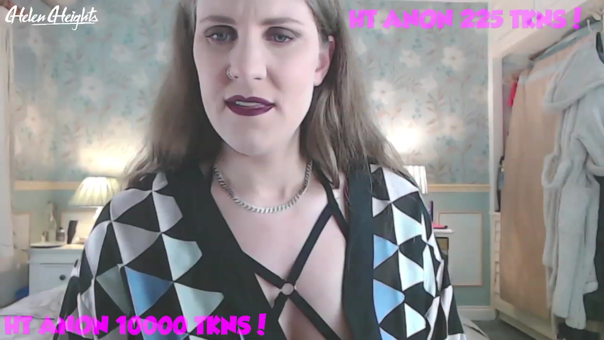 Gallery image thumbnail from Helen_Heights's myfreecams stream on, 06/01/2023, 24:01 image 18 of 20