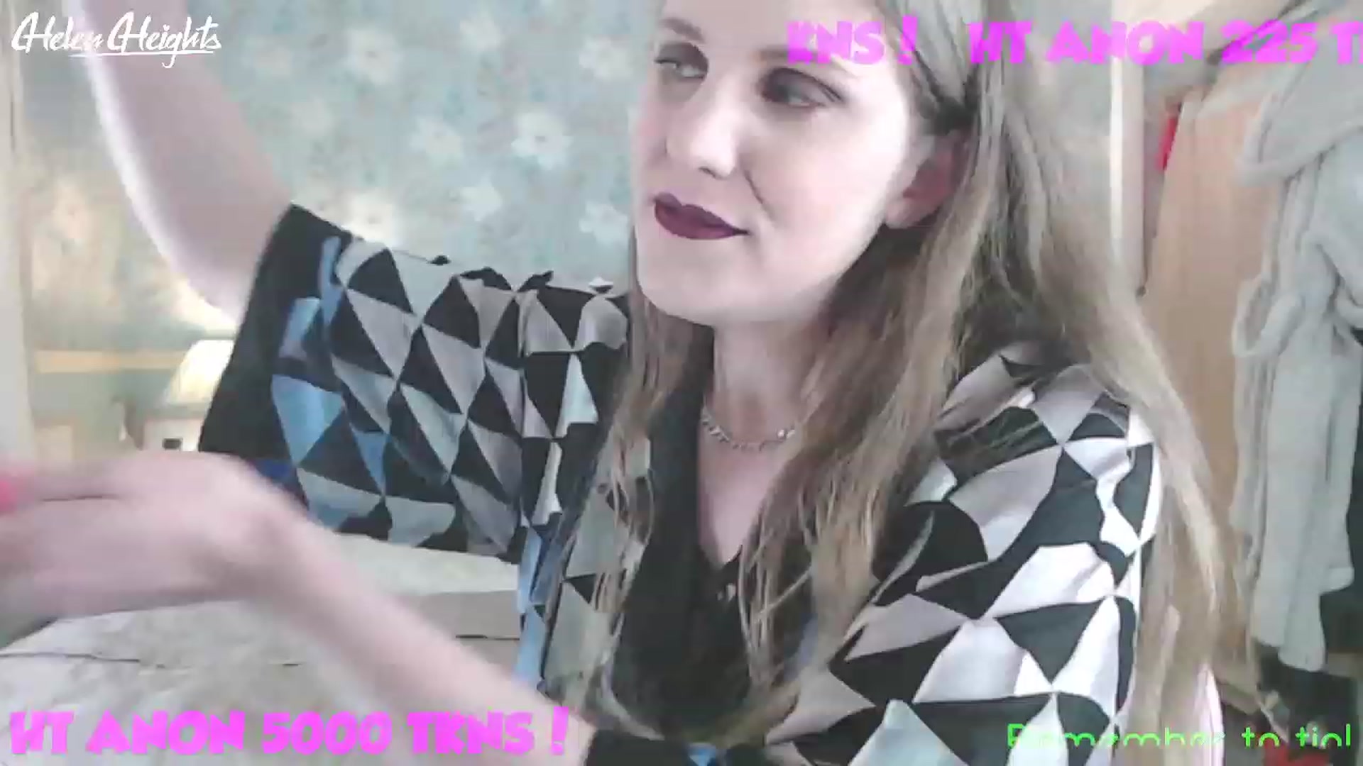 Gallery image thumbnail from Helen_Heights's myfreecams stream on, 06/01/2023, 24:01 image 7 of 20