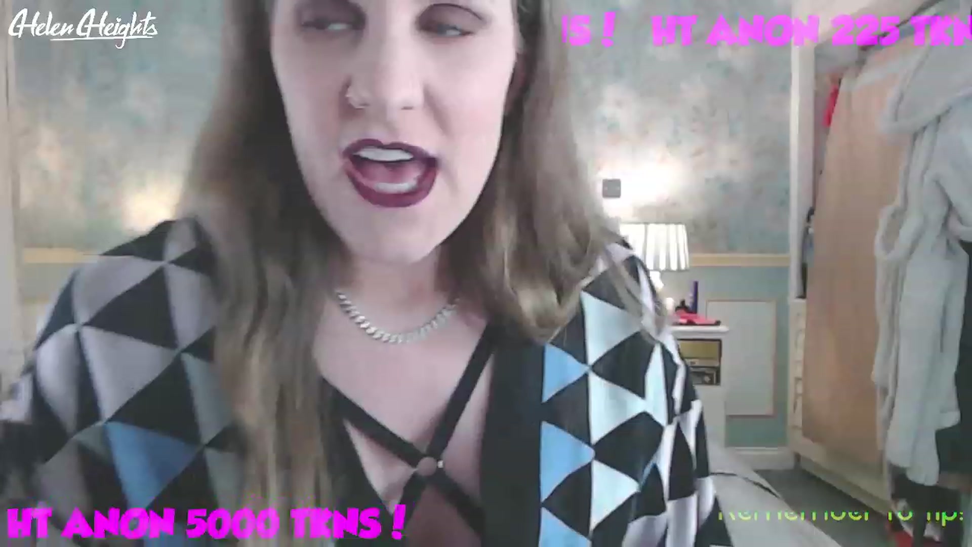 Gallery image thumbnail from Helen_Heights's myfreecams stream on, 06/01/2023, 24:01 image 13 of 20