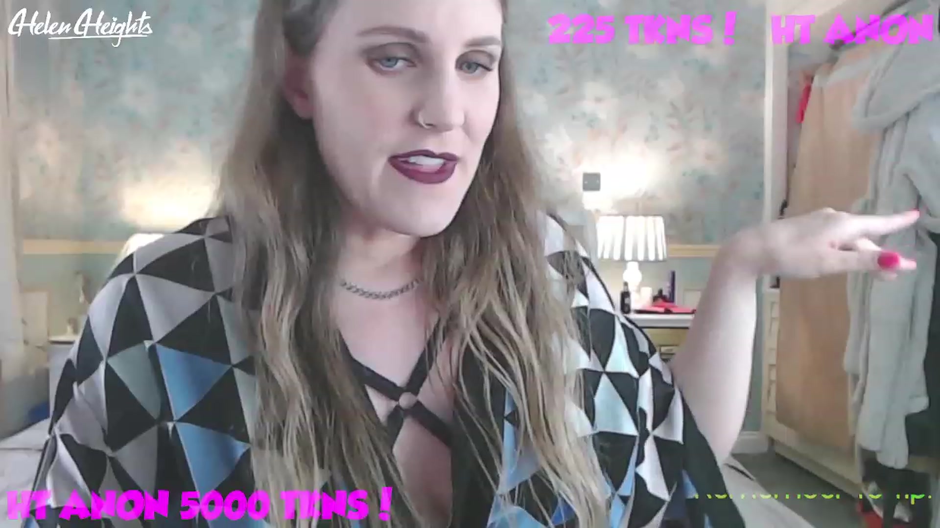 Gallery image thumbnail from Helen_Heights's myfreecams stream on, 06/01/2023, 24:01 image 14 of 20