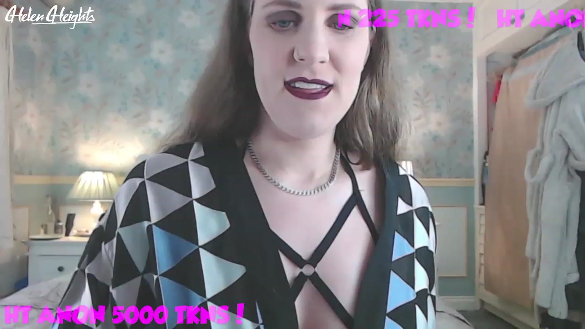 Gallery image thumbnail from Helen_Heights's myfreecams stream on, 06/01/2023, 24:01 image 17 of 20