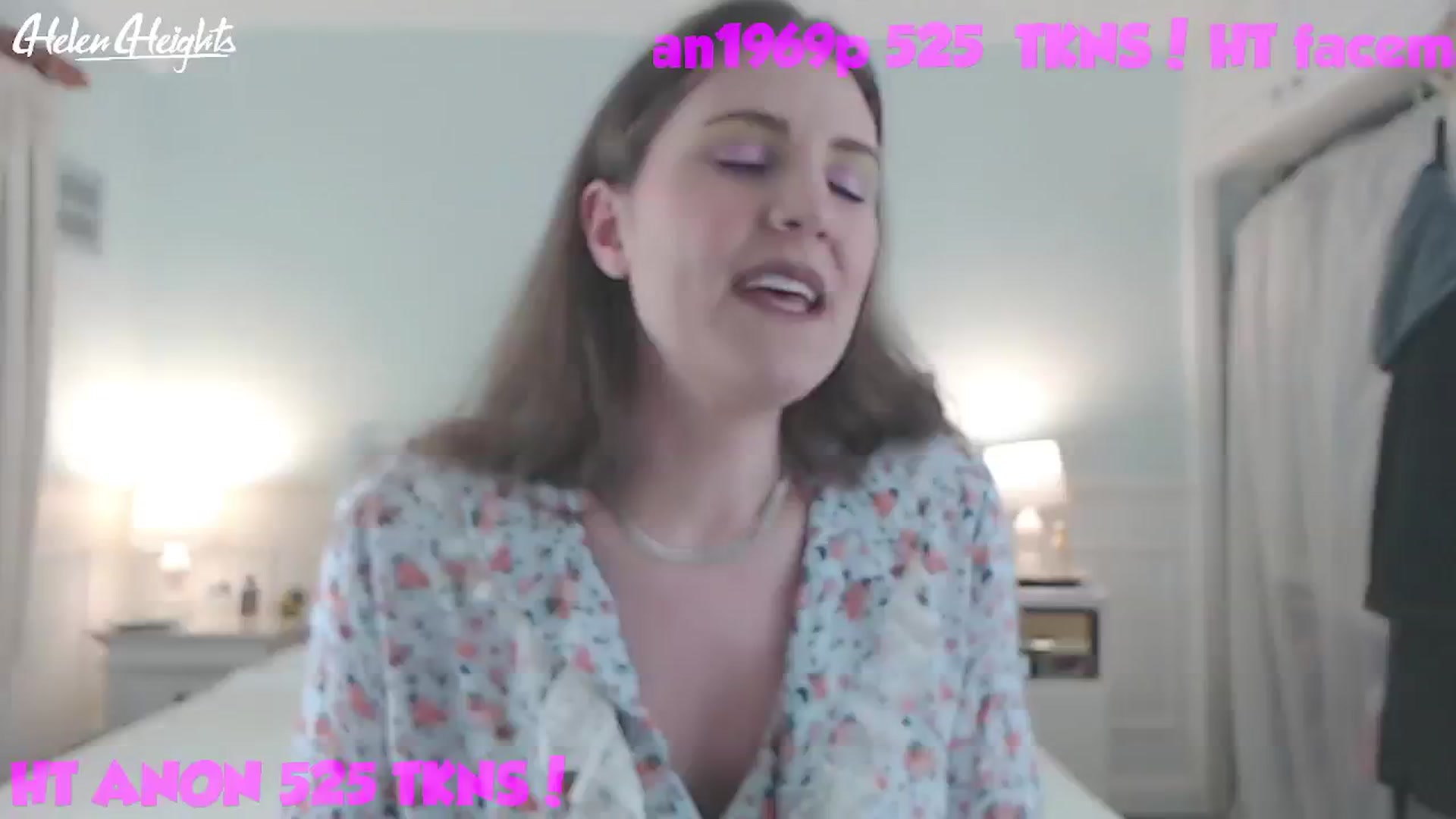 Gallery image thumbnail from Helen_Heights's myfreecams stream on, 04/27/2024, 23:15 image 11 of 20