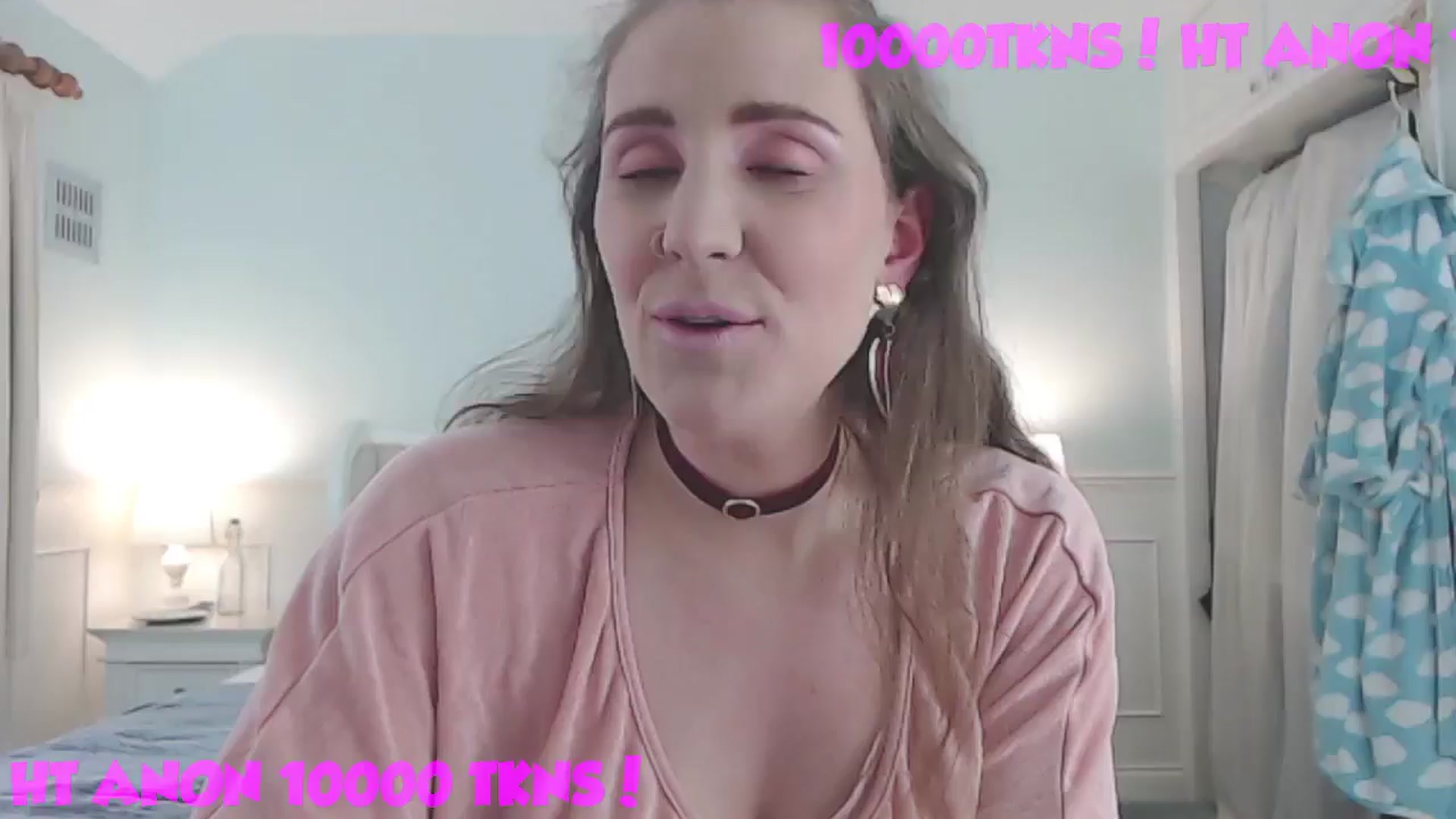 Gallery image thumbnail from Helen_Heights's myfreecams stream on, 12/22/2024, 24:48 image 9 of 20