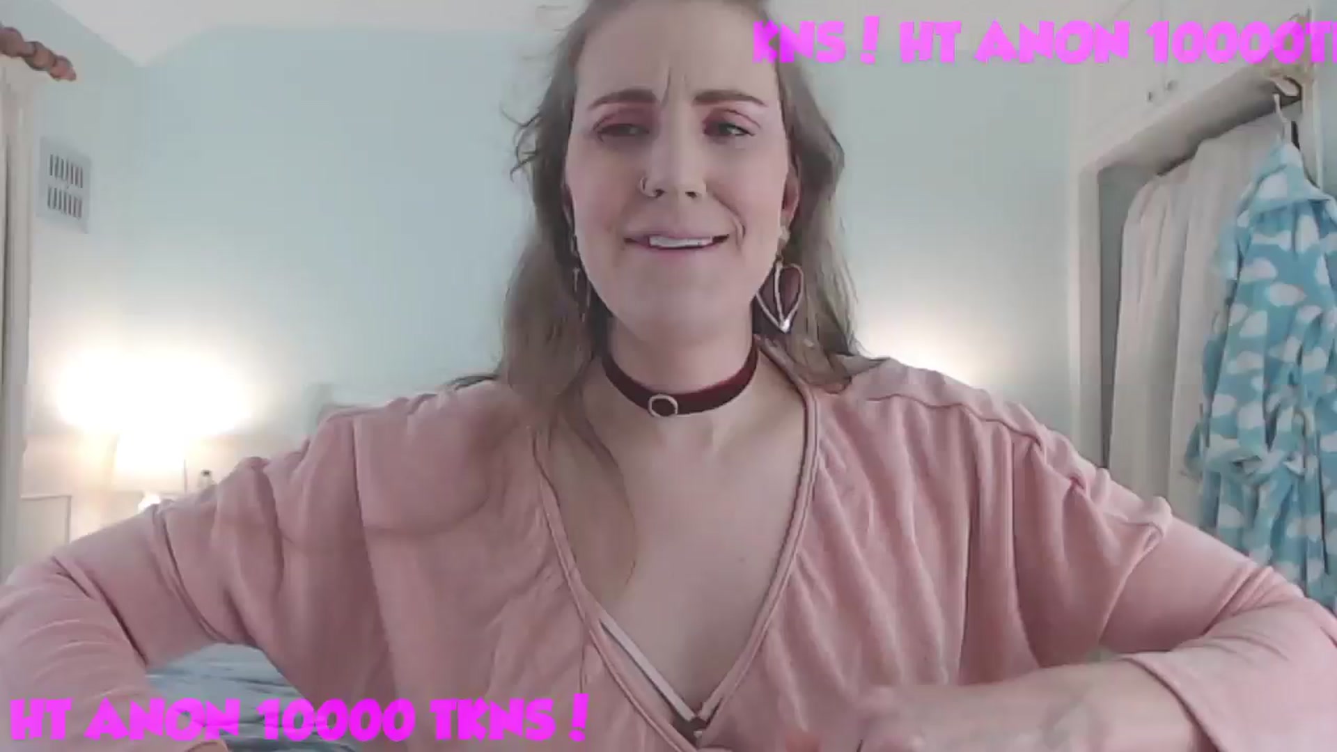 Gallery image thumbnail from Helen_Heights's myfreecams stream on, 12/22/2024, 24:48 image 16 of 20