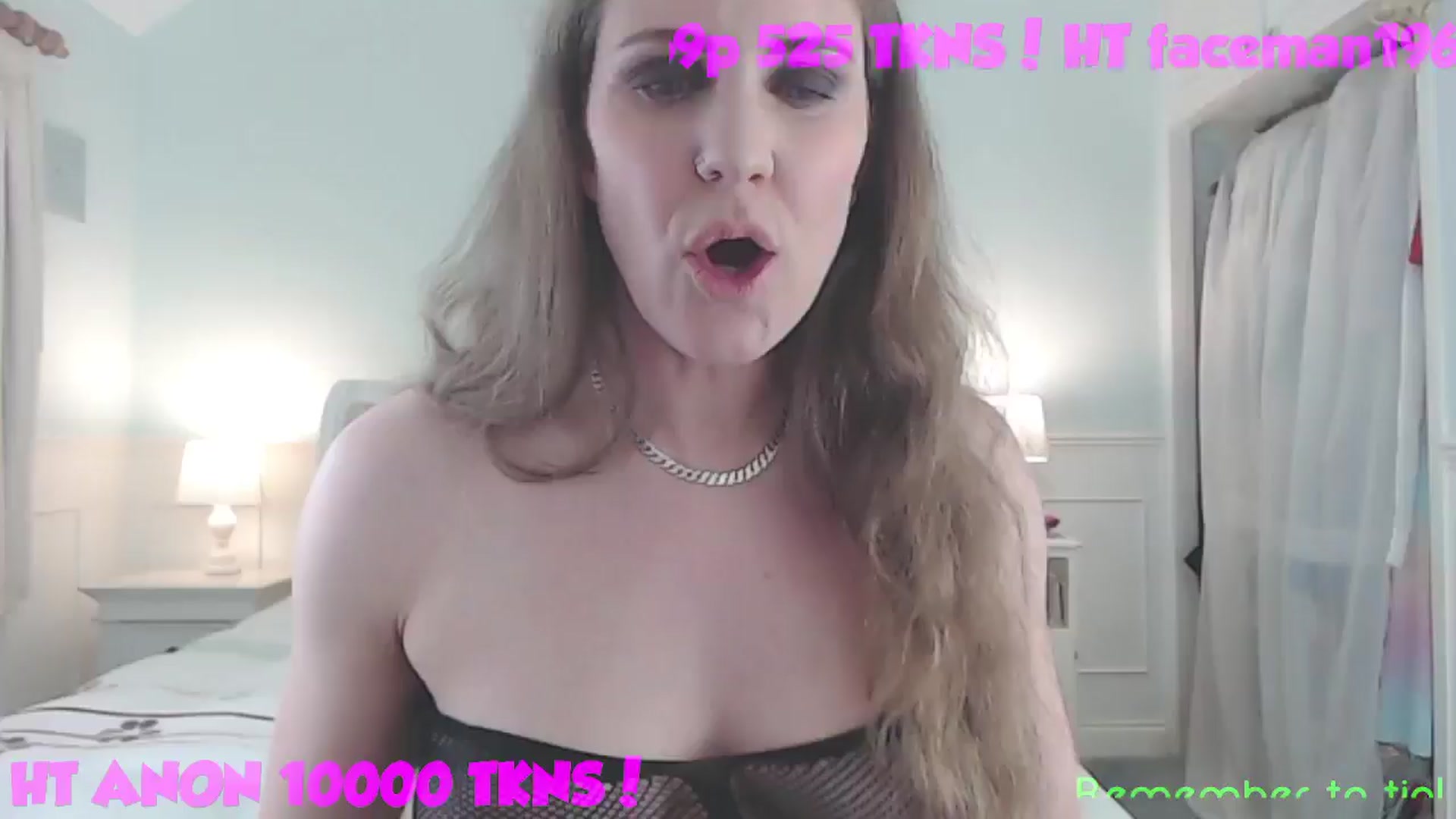 Gallery image thumbnail from Helen_Heights's myfreecams stream on, 01/05/2025, 24:08 image 13 of 20