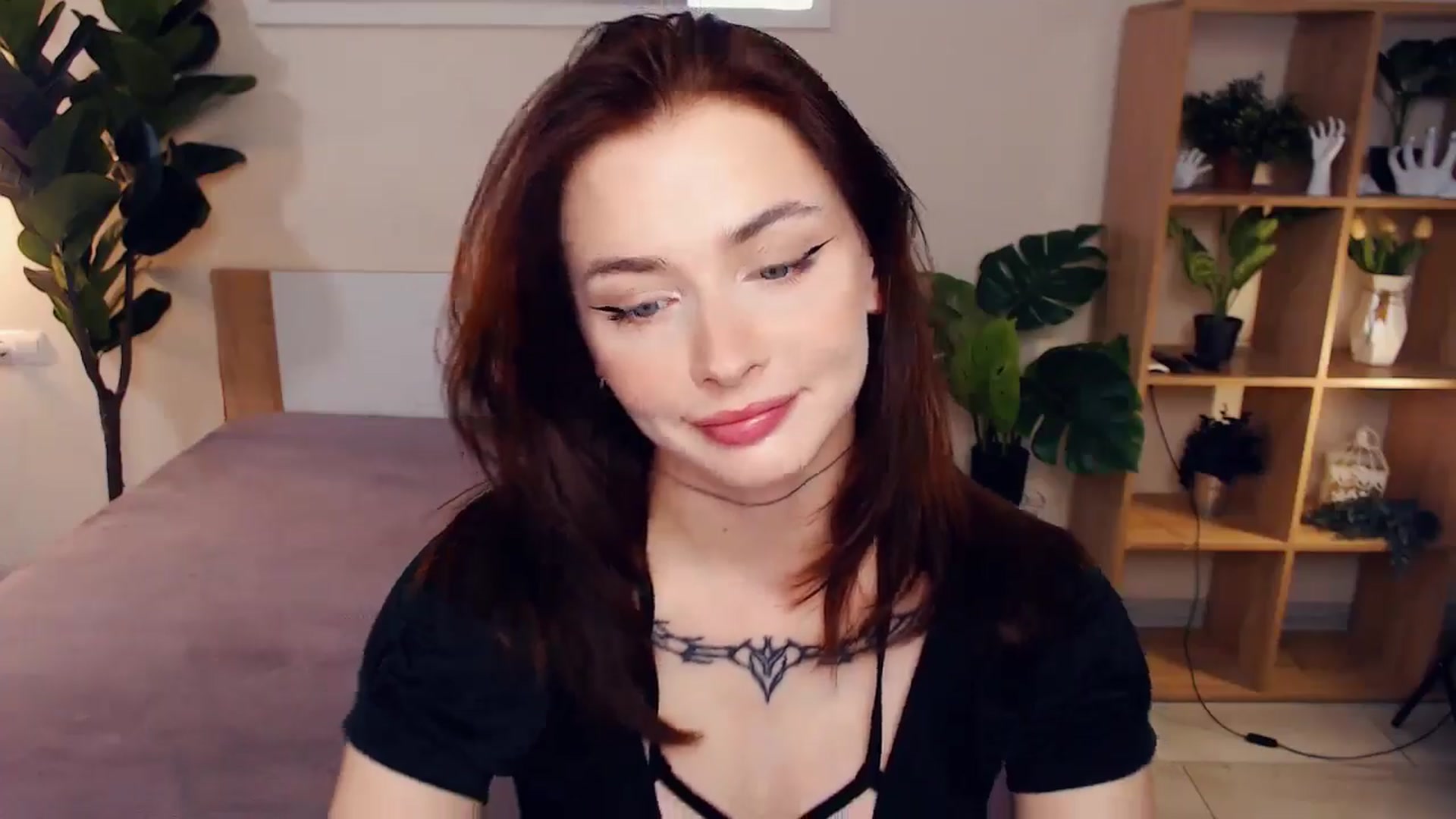 Gallery image thumbnail from Helen_of_Troy's myfreecams stream on, 09/04/2024, 21:08 image 7 of 20