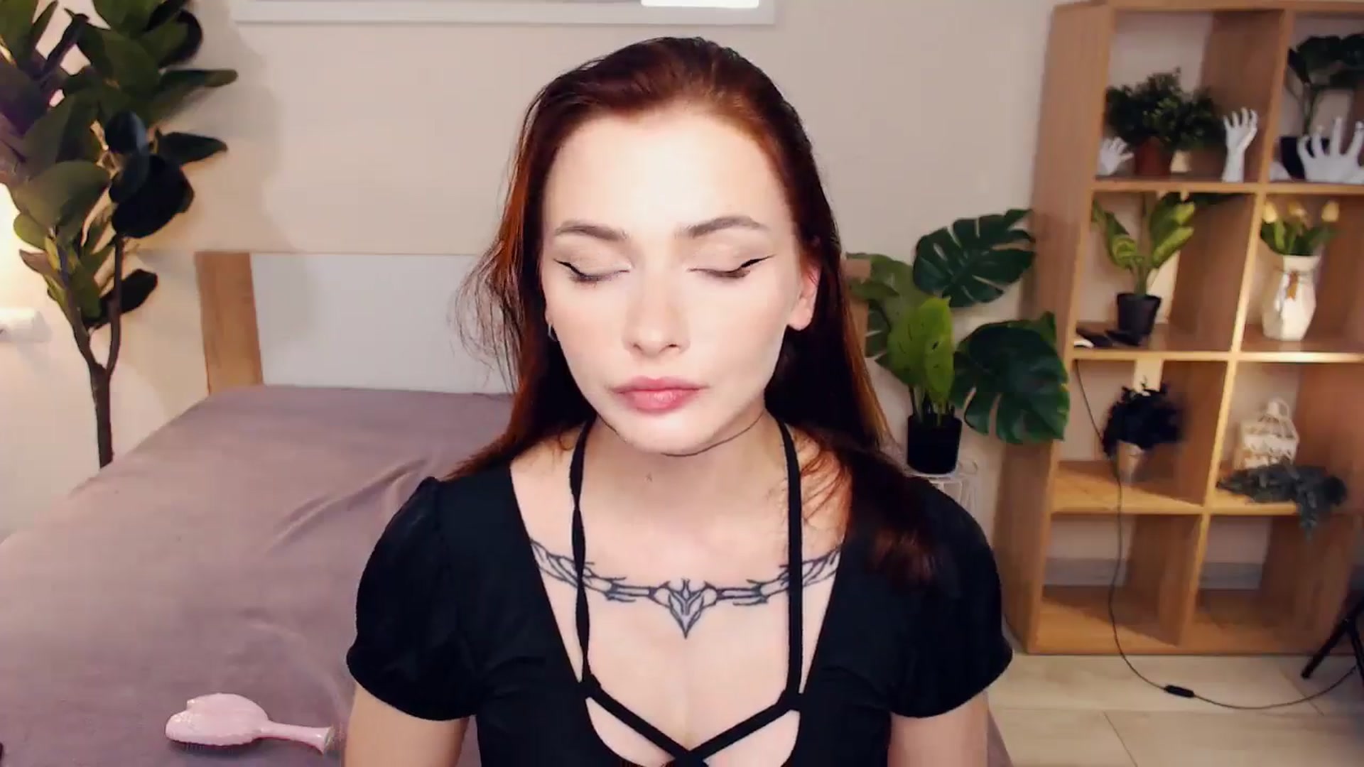 Gallery image thumbnail from Helen_of_Troy's myfreecams stream on, 09/04/2024, 21:52 image 10 of 20