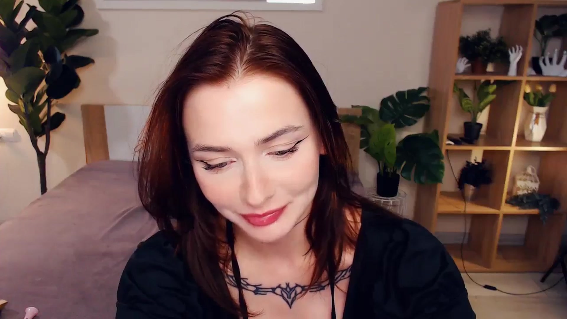 Gallery image thumbnail from Helen_of_Troy's myfreecams stream on, 09/04/2024, 21:52 image 4 of 20