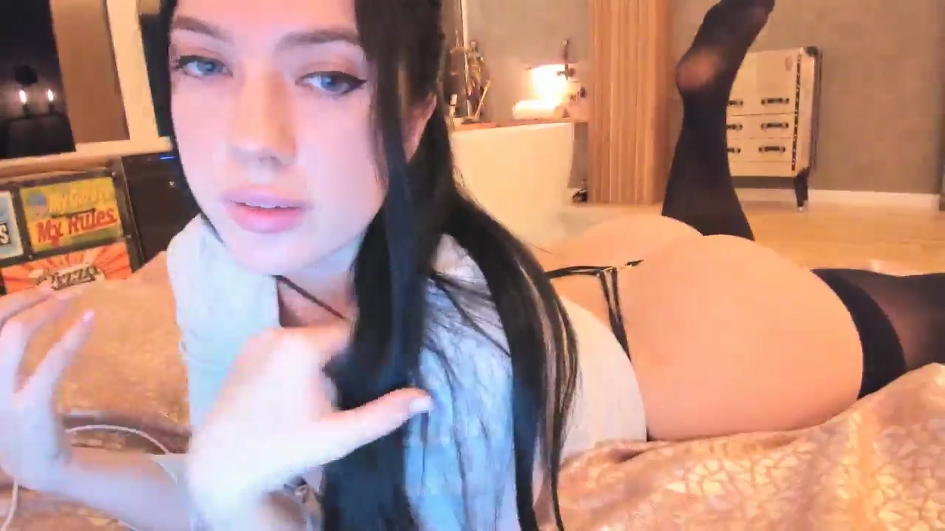 Gallery image thumbnail from HelenaPretty1's myfreecams stream on, 09/05/2024, 18:16 image 14 of 20