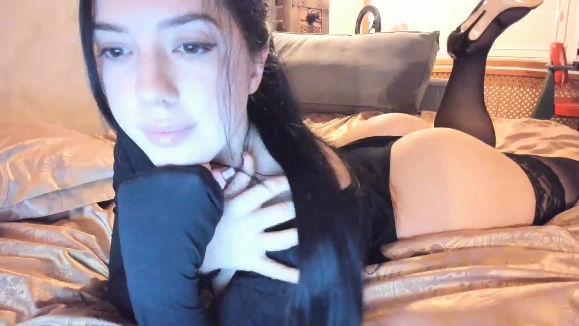 Gallery image thumbnail from HelenaPretty1's myfreecams stream on, 09/12/2024, 20:46 image 17 of 20