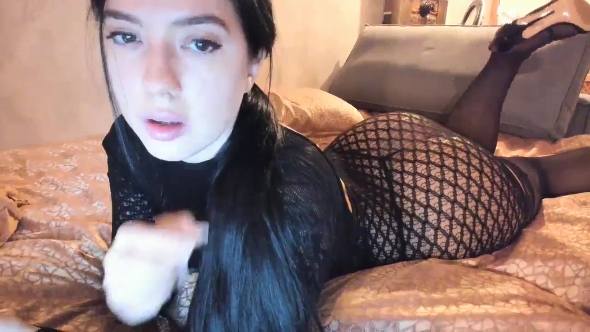 Gallery image thumbnail from HelenaPretty1's myfreecams stream on, 11/20/2024, 14:39 image 3 of 20