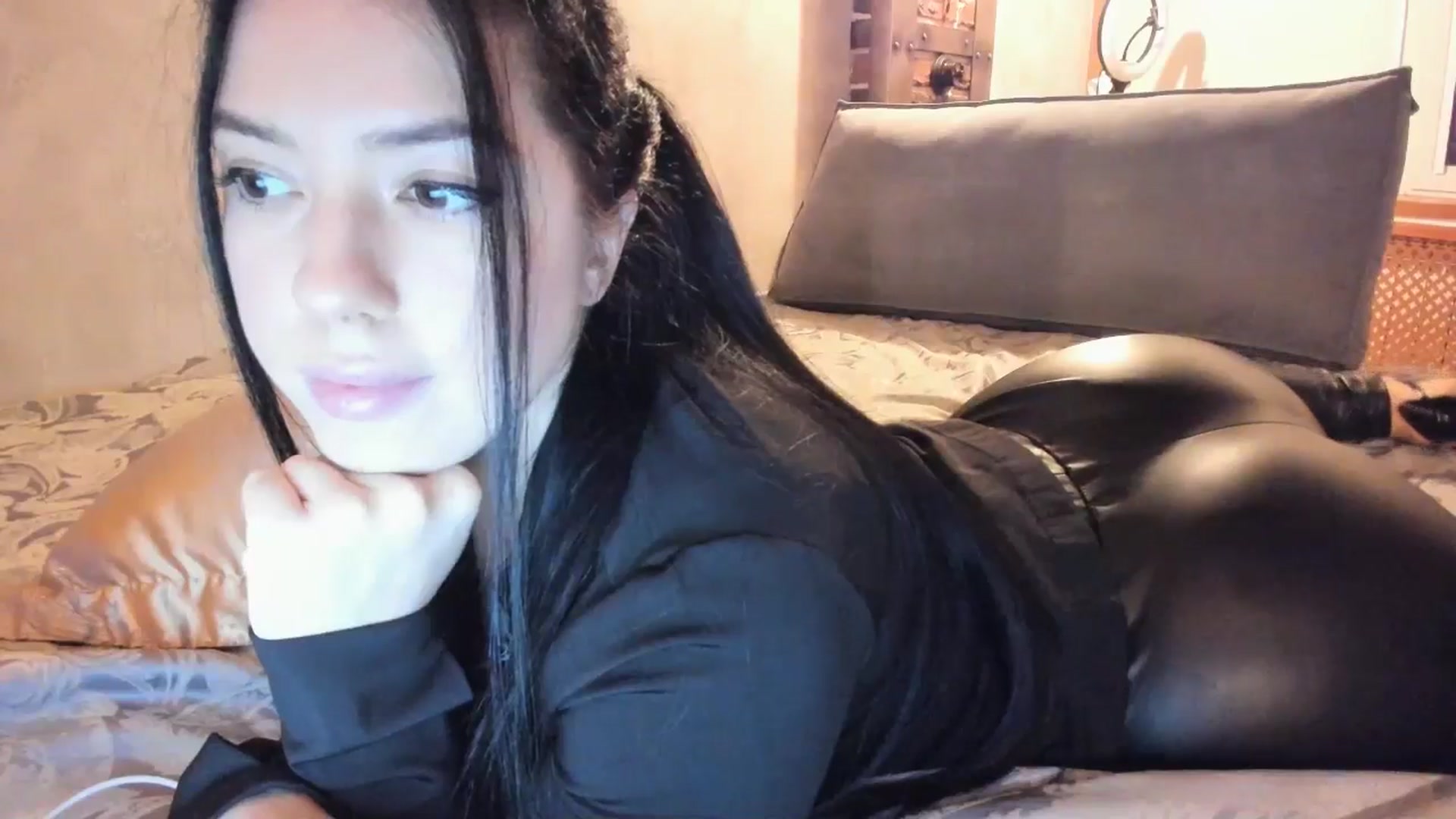 Gallery image thumbnail from HelenaPretty1's myfreecams stream on, 12/20/2024, 13:13 image 4 of 20
