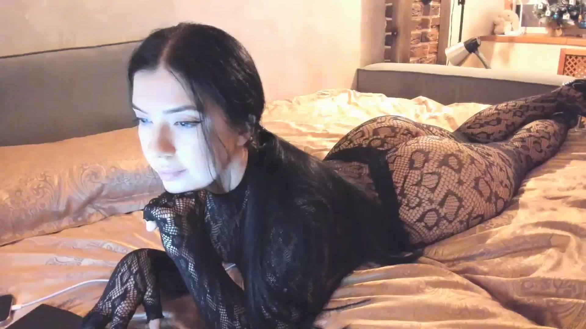 Gallery image thumbnail from HelenaPretty1's myfreecams stream on, 01/08/2025, 17:10 image 17 of 20