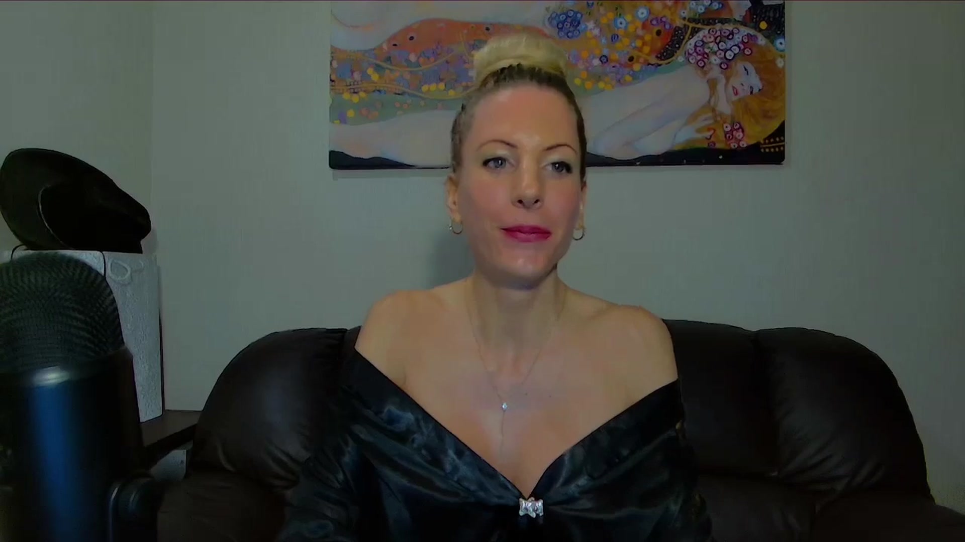Gallery image thumbnail from Helena_'s myfreecams stream on, 01/16/2026, 17:27 image 5 of 20
