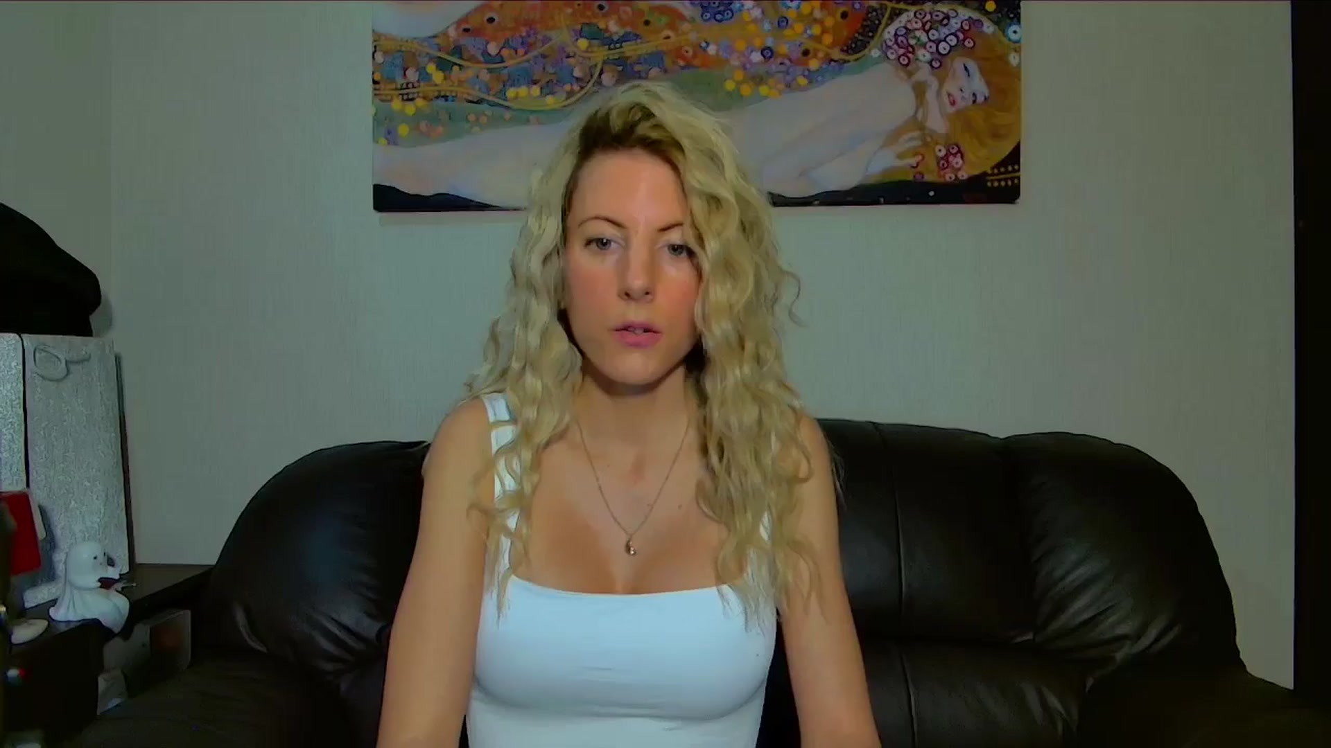Gallery image thumbnail from Helena_'s myfreecams stream on, 01/25/2026, 22:34 image 1 of 20