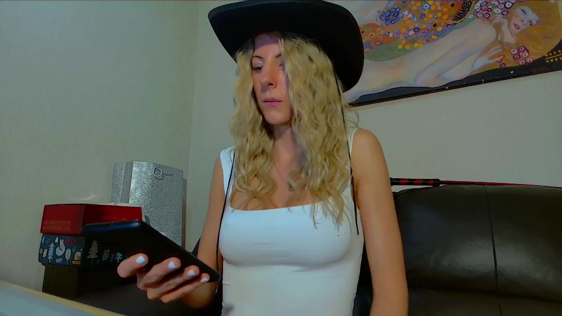 Gallery image thumbnail from Helena_'s myfreecams stream on, 01/25/2026, 23:28 image 4 of 20