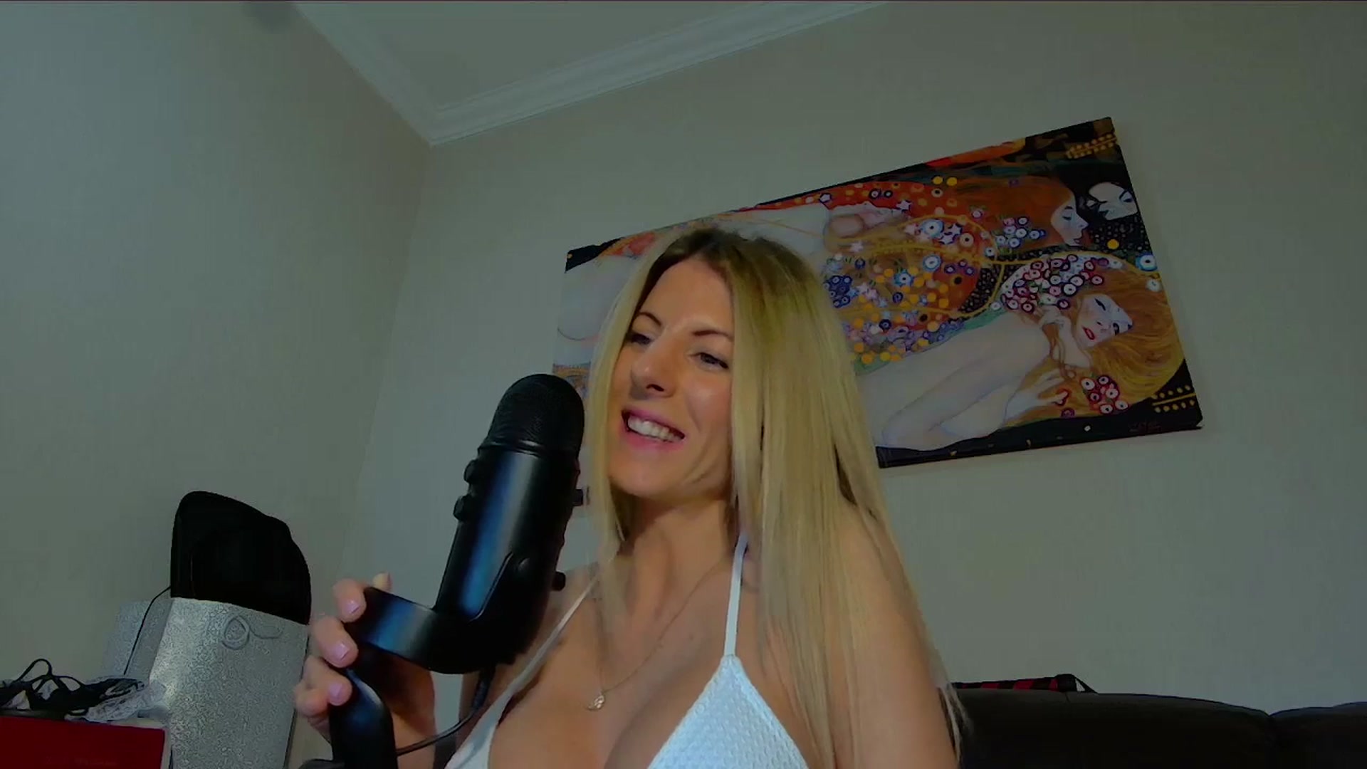 Gallery image thumbnail from Helena_'s myfreecams stream on, 02/10/2026, 09:37 image 18 of 20