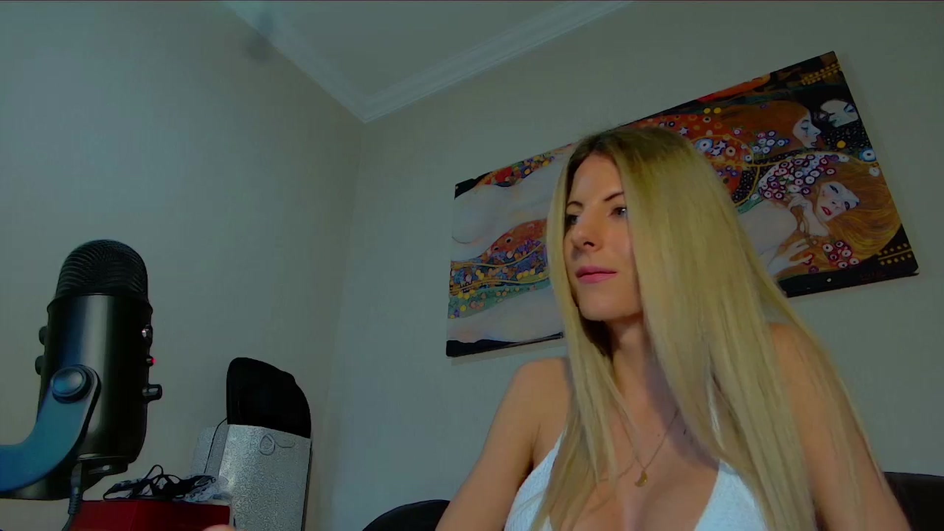 Gallery image thumbnail from Helena_'s myfreecams stream on, 02/10/2026, 09:37 image 14 of 20