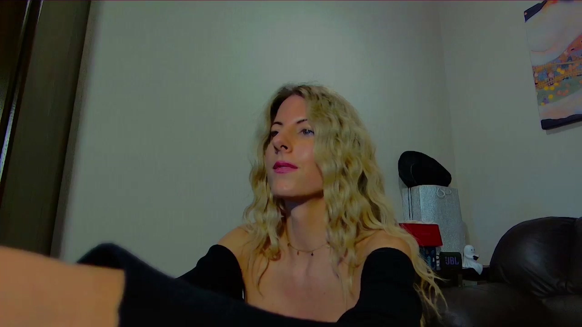 Gallery image thumbnail from Helena_'s myfreecams stream on, 02/14/2026, 15:21 image 8 of 20