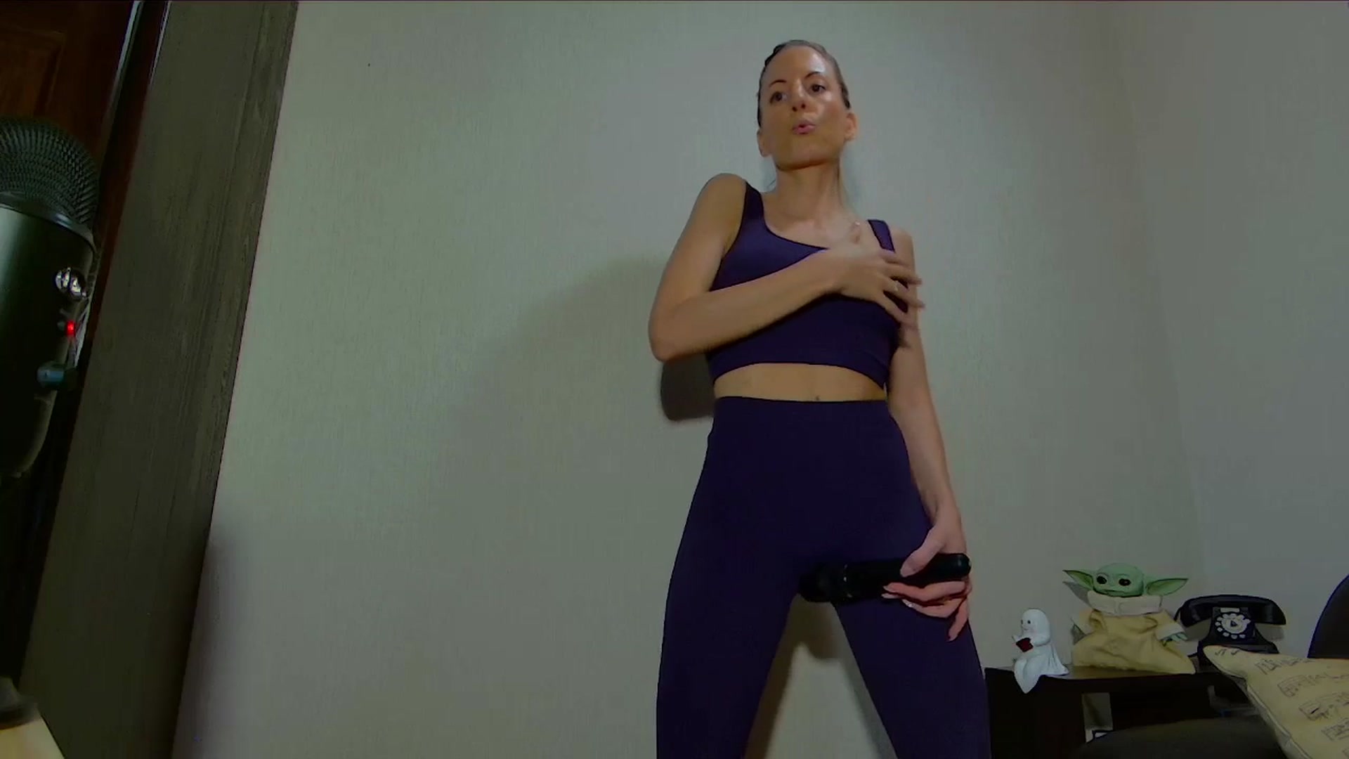 Gallery image thumbnail from Helena_'s myfreecams stream on, 04/03/2026, 19:15 image 16 of 20